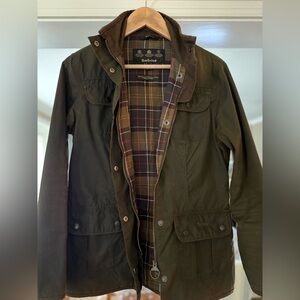 Barbour Women’s Dark Green Field Jacket